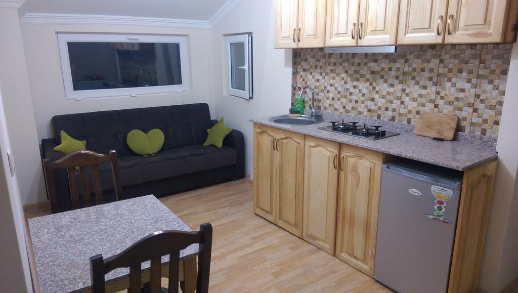 Apartments Komakhidze 68 Batumi Bagian luar foto