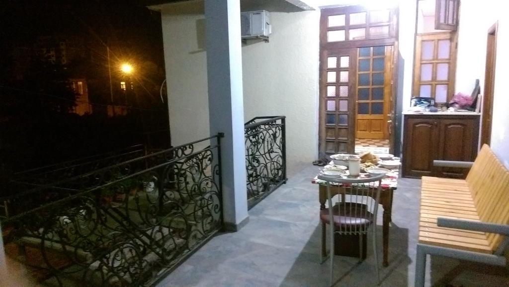 Apartments Komakhidze 68 Batumi Bagian luar foto